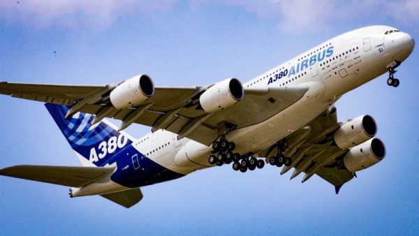 Airbus discusses making an A380neo